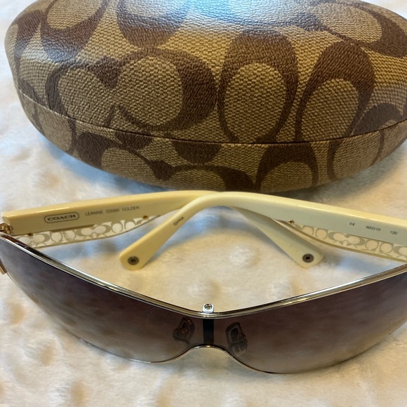 Coach Leanne Sunglasses - Picture 9 of 14